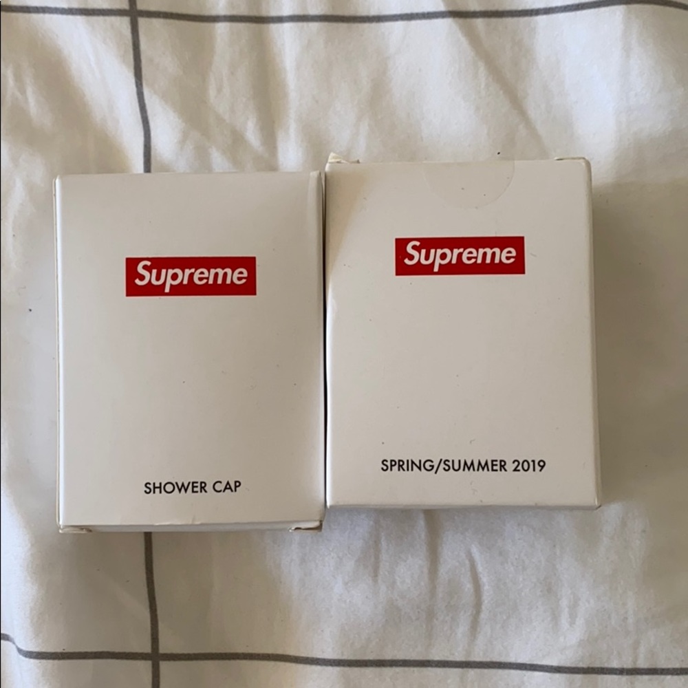 Supreme Shower Cap SS2019